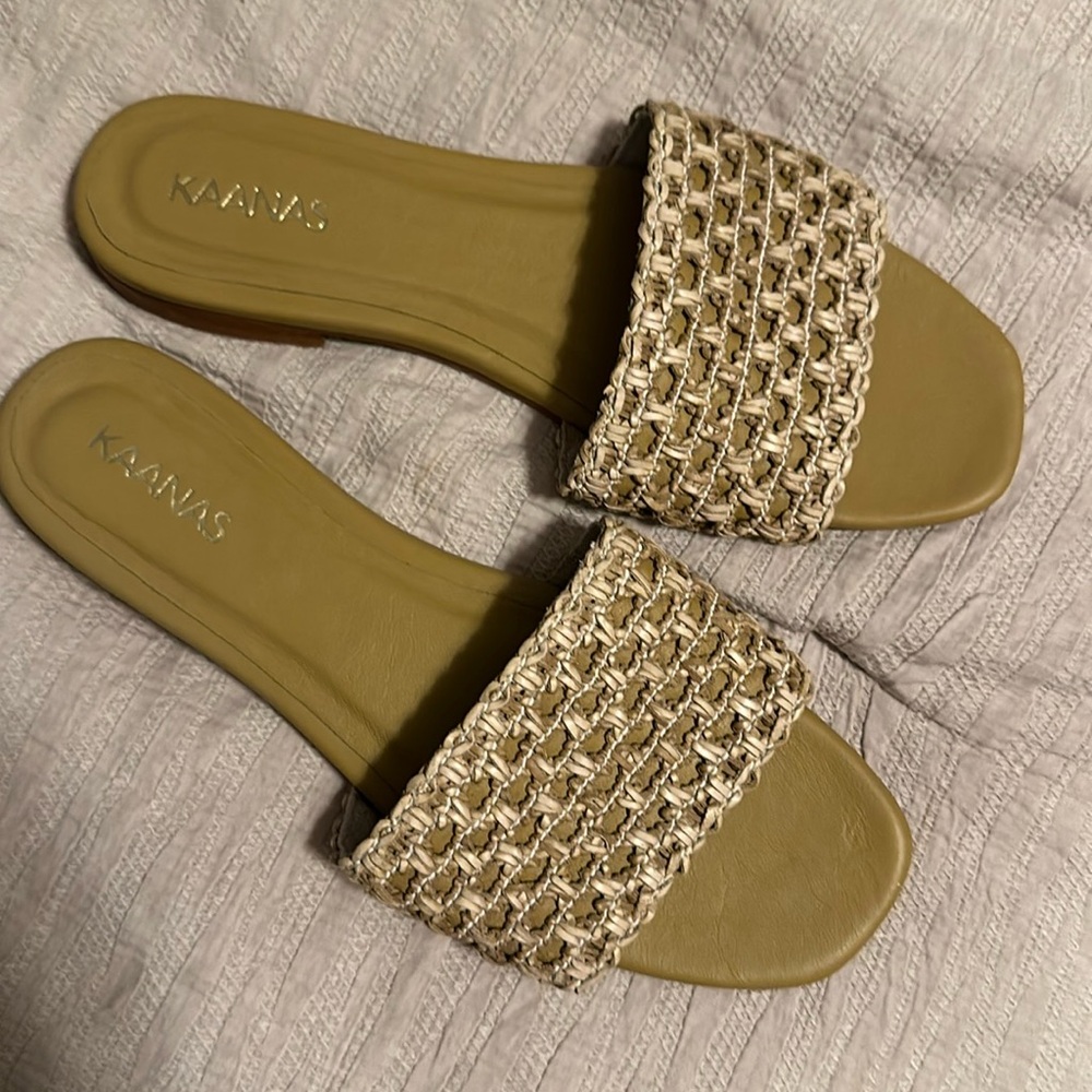 Kaanas sandals